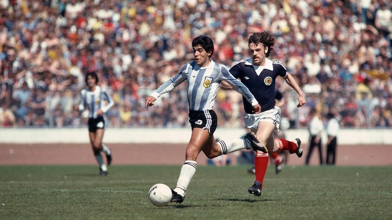 Maradona qua doi :Thoi khac cay dang trong su nghiep