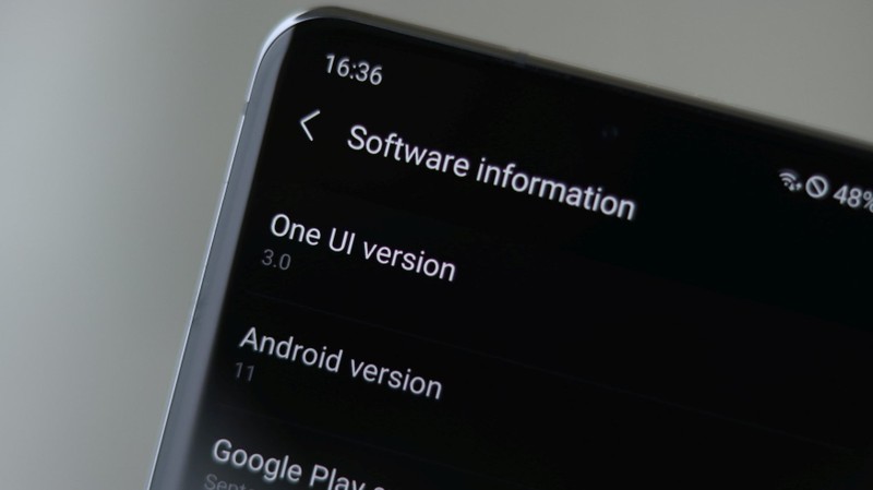 Nguoi dung dien thoai Samsung o VN vua nhan duoc Android 11