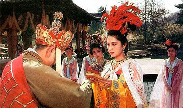 Duong Tang chi loi dung Nu vuong Tay Luong?-Hinh-2