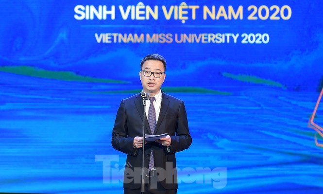 Nu sinh DH Nam Can Tho dang quang Hoa khoi Sinh vien Viet Nam-Hinh-2