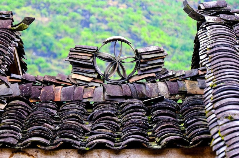 Ben trong can nha co tram tuoi tai Ha Giang-Hinh-7