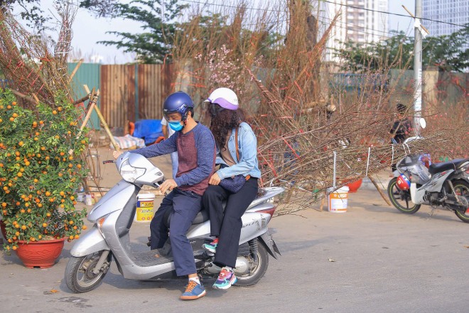 Quat, dao sale sap san van vang bong nguoi mua-Hinh-4