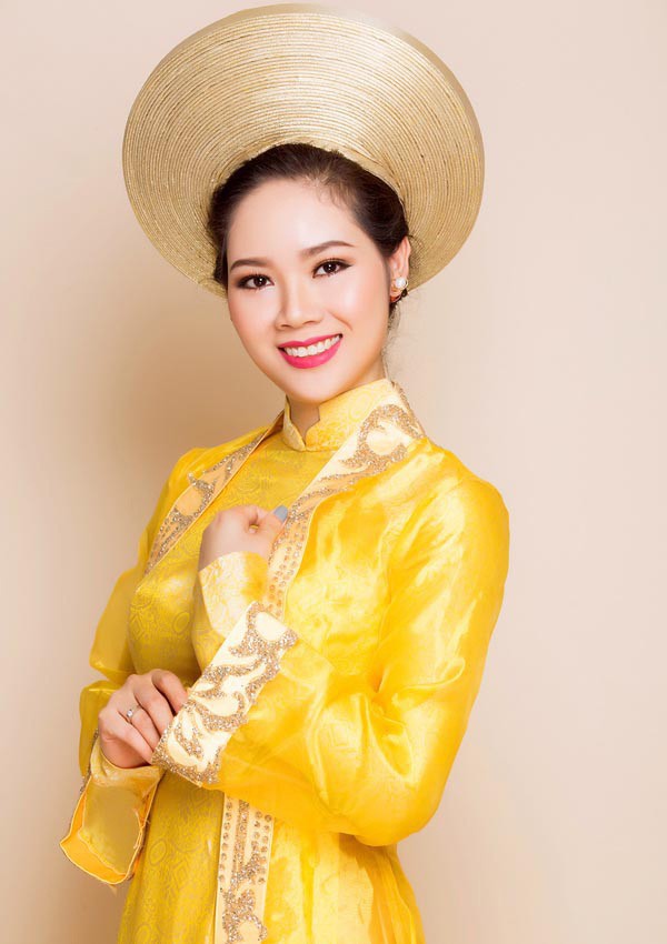 Chan dung co Hoa hau tuoi Suu bo lai hao quang showbiz-Hinh-3