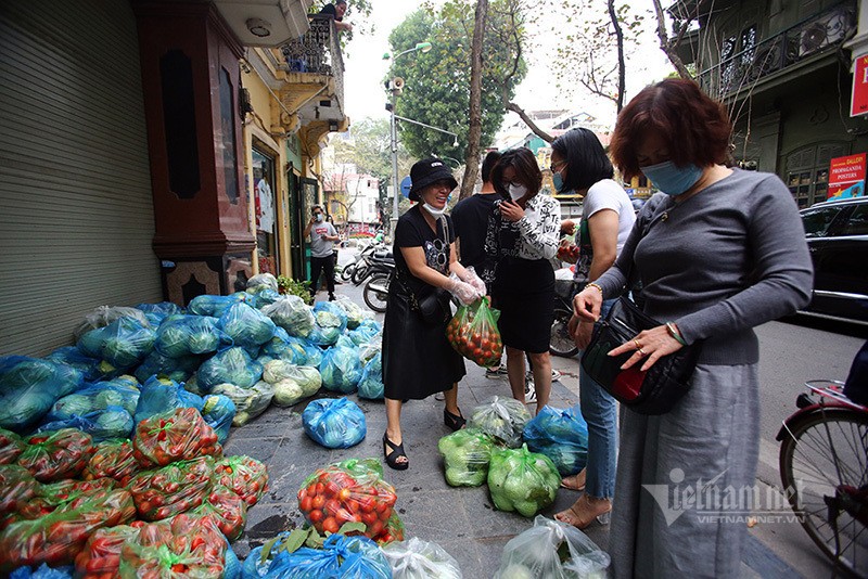 Nguoi phu nu Ha Thanh danh o to mua 6 ta su hao giai cuu