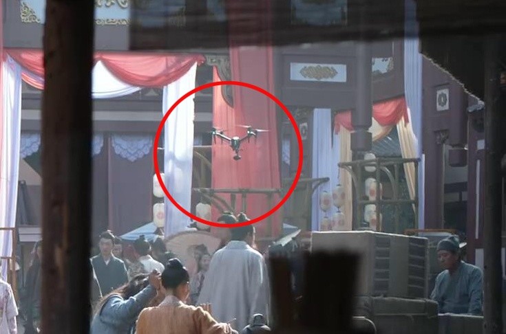 Flycam xuat hien trong phim co trang-Hinh-2