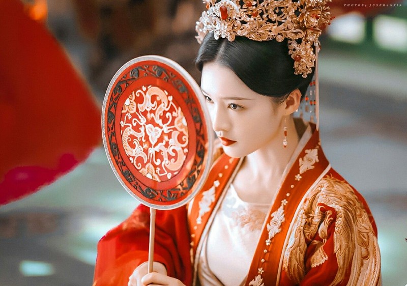 Những nhân vật hoàng hậu làm khuynh đảo màn ảnh Hàn Quốc  Báo Dân trí