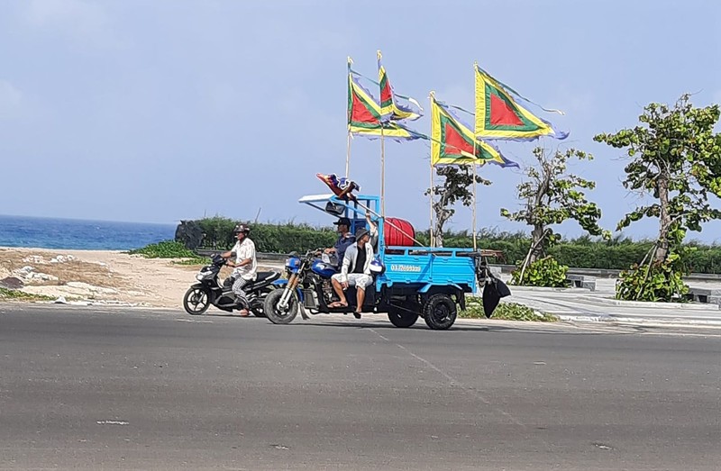 Ca voi tren minh co nhieu vet thuong dat vao bo bien Tuy Hoa-Hinh-5