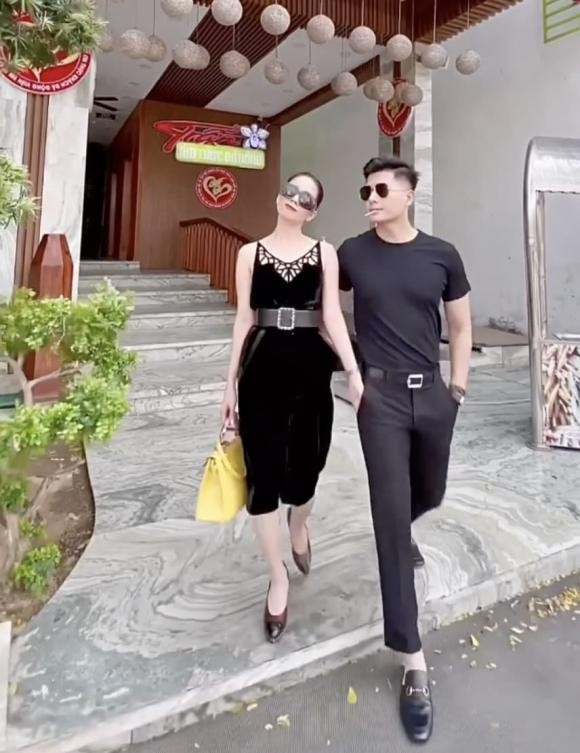 Hanh dong kho hieu cua Le Quyen va Lam Bao Chau khi dao pho-Hinh-2