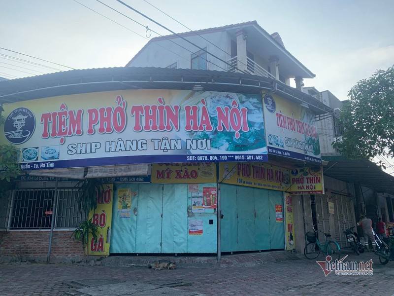 Bo phat benh u cuc, nhieu hang pho noi tieng dong cua