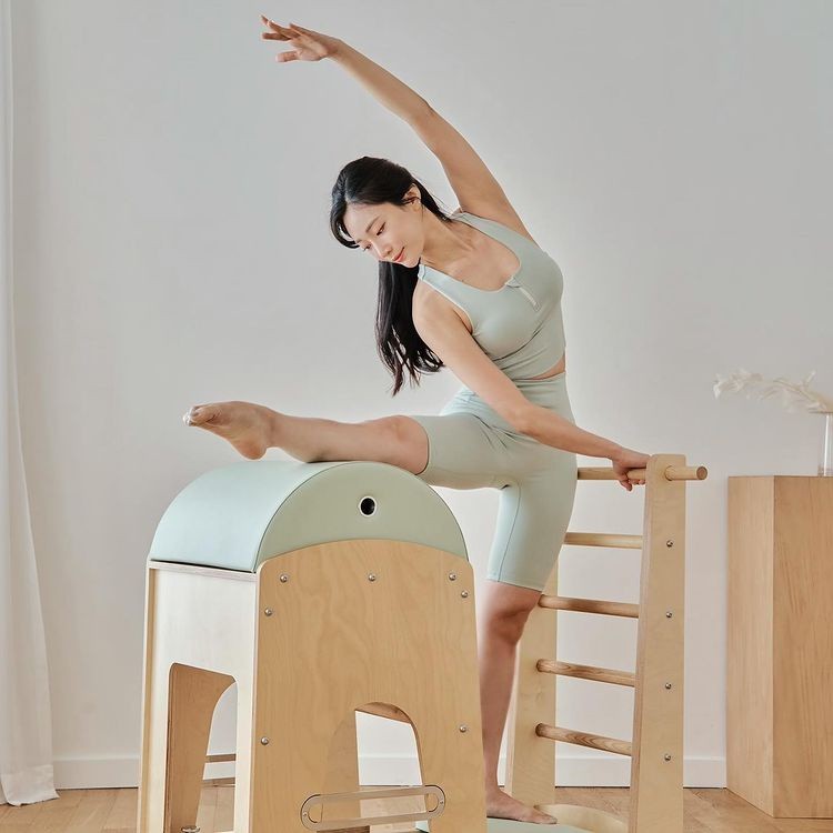 Nu tiep vien hang khong tro thanh HLV pilates noi tieng-Hinh-3