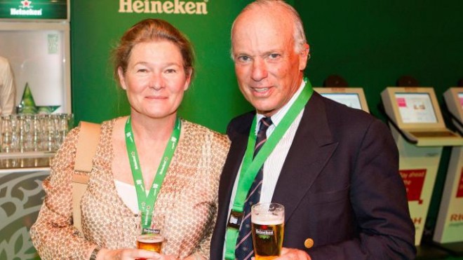 Ba trum bi an kin tieng cua Heineken: Tu 1 co phieu den 17 ty USD-Hinh-2