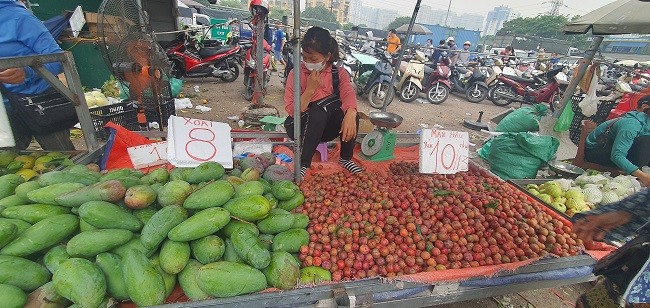 500 nghin mua duoc thuc an ca tuan, nguoi dan do xo di cho dau moi-Hinh-2