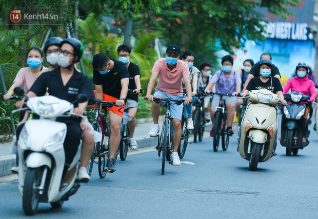 Nguoi Ha Noi do xo di thue xe dap, tieu thuong kiem tien trieu moi ngay