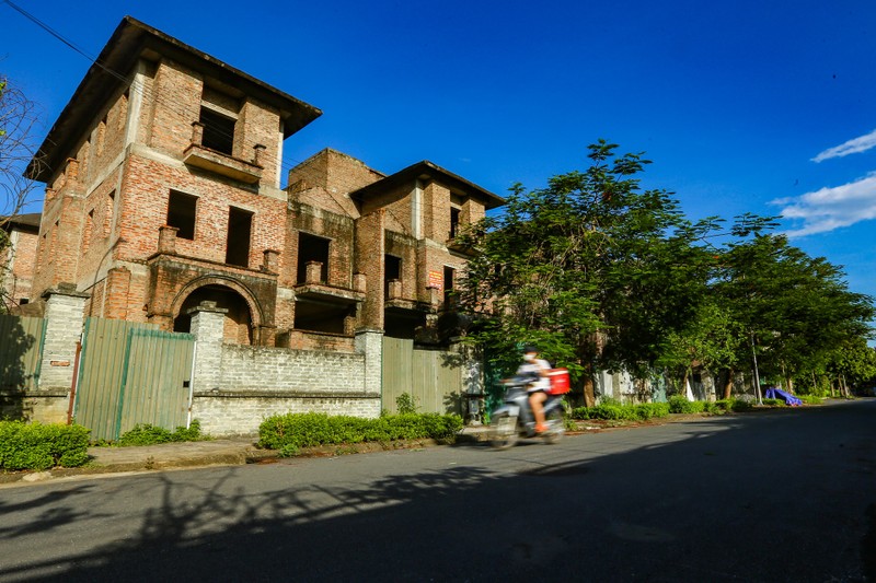 Hang nghin biet thu bo hoang o Ha Noi-Hinh-8