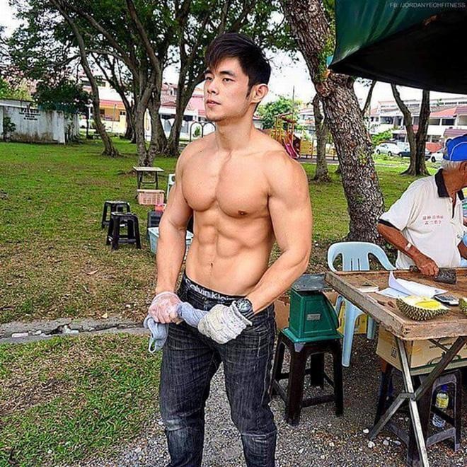 Hot boy ban sau gay sot voi ngoai hinh giong Chau Kiet Luan hien ra sao?-Hinh-2