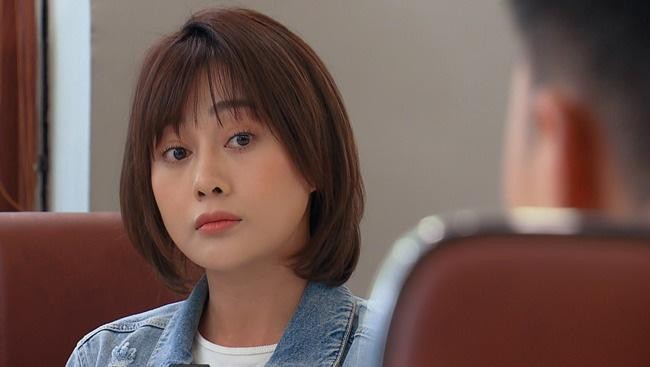 Phương Oanh bị đào lại ảnh quá khứ thời chưa "trùng tu" Phuong Oanh bi dao lai anh qua khu thoi chua