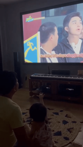 Con gai Truong Giang thich thu khi thay ba tren tivi