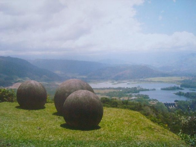 Nhung vien da tron hang nghin nam tuoi o Costa Rica