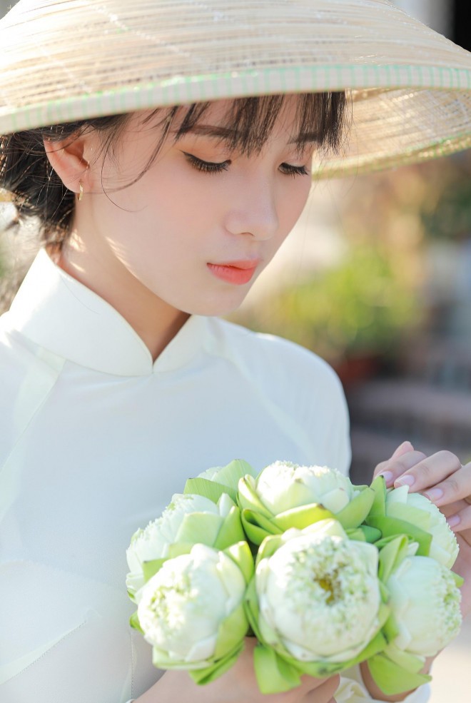 Nu sinh 10X hanh phuc moi khi dien ao dai truyen thong Viet Nam-Hinh-2