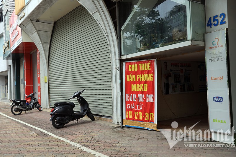 Tam bien do voi cum tu nay dang xuat hien day dac tren pho Ha Noi-Hinh-10