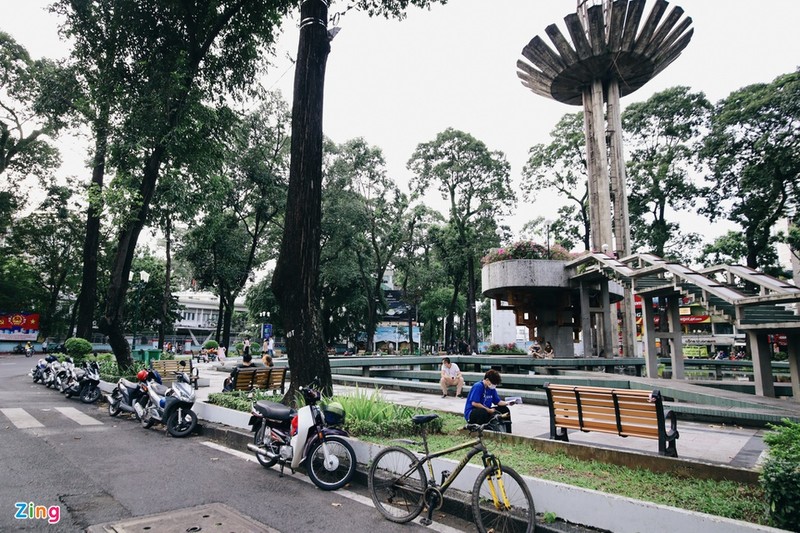 Gioi tre do ve pho di bo Nguyen Hue vui choi sau gian cach-Hinh-12