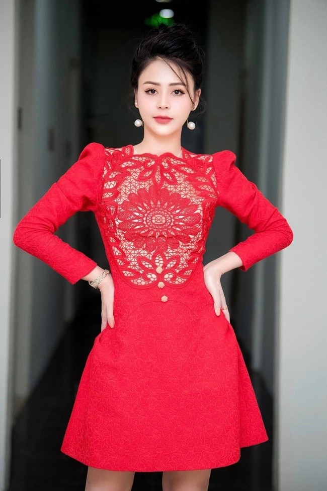 Luong Thu Trang sexy ngoai doi-Hinh-16