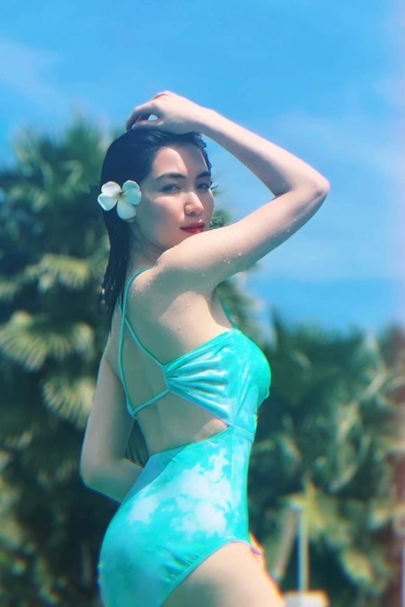 Hoa Minzy tung anh dien bikini cuc ben nhung lai bi hoi co don mong khong?-Hinh-2