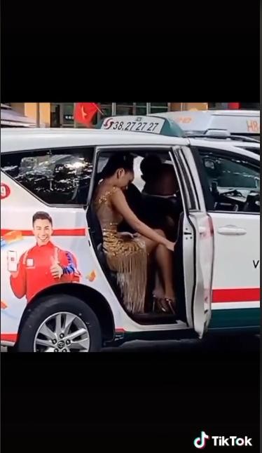 Bat gap H'Hen Nie vay taxi di duong, body that co nhu anh?-Hinh-3