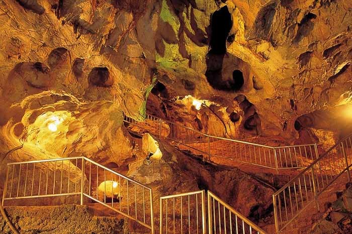 10 hang động đá vôi kỳ diệu hàng triệu năm tuổi ở Nhật 6