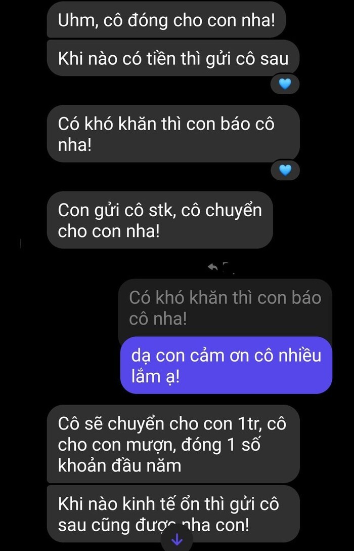 Nu sinh nghen ngao khi nhan duoc dong tin nhan cua co giao