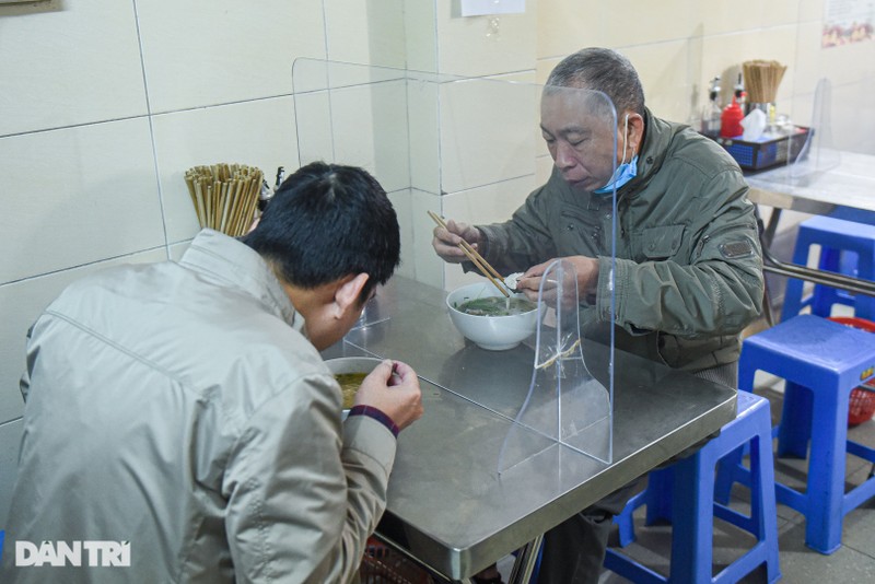 Quan pho la doi o Ha Noi: 40 nam tuyet doi khong dung chanh, quat-Hinh-10