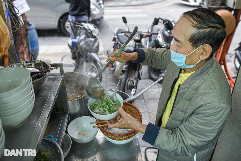 Quan pho la doi o Ha Noi: 40 nam tuyet doi khong dung chanh, quat-Hinh-2