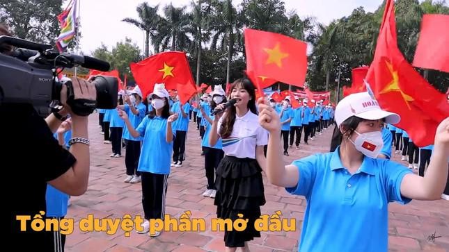 MC Mai Trang ke hau truong thu vi khi dan chung ket Olympia-Hinh-4