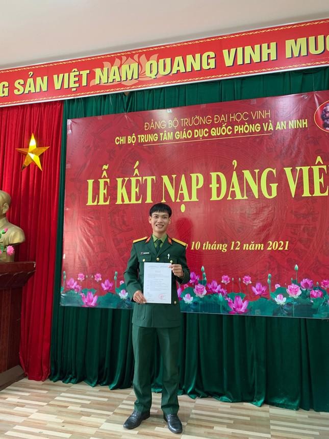 Nam sinh la Dang vien co nhieu thanh tich trong hoat dong Doan - Hoi-Hinh-6