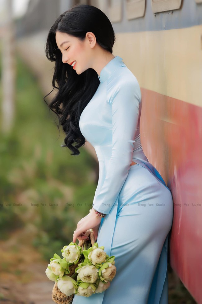 Co gai mac ao dai dep nhu Mai Phuong Thuy-Hinh-2