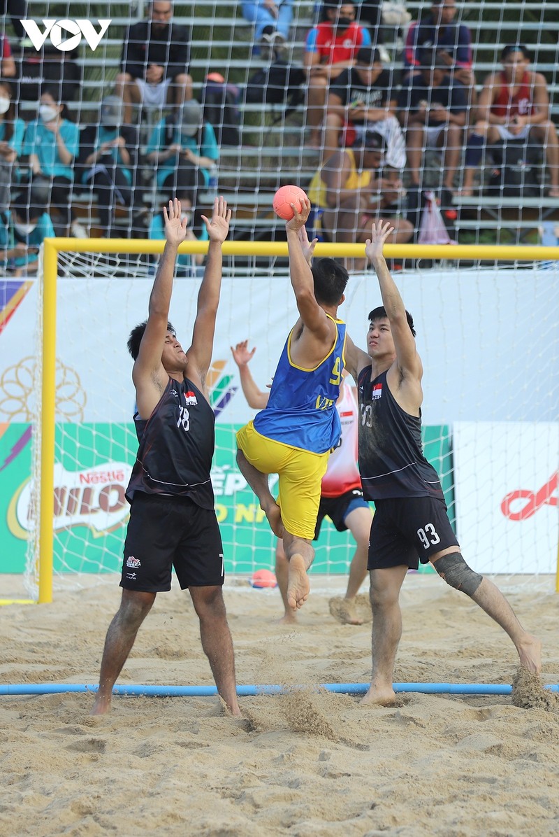 Khoi dau SEA Games 31 bong nem bai bien chien thang an tuong-Hinh-3