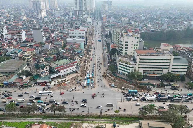 Ha Noi phan luong dieu chinh giao thong tren duong Giai Phong