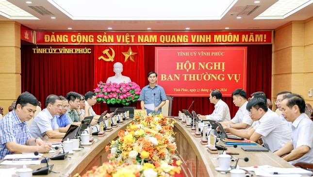 Vinh Phuc: Cho thoi chuc mot so giam doc so sau ky luat