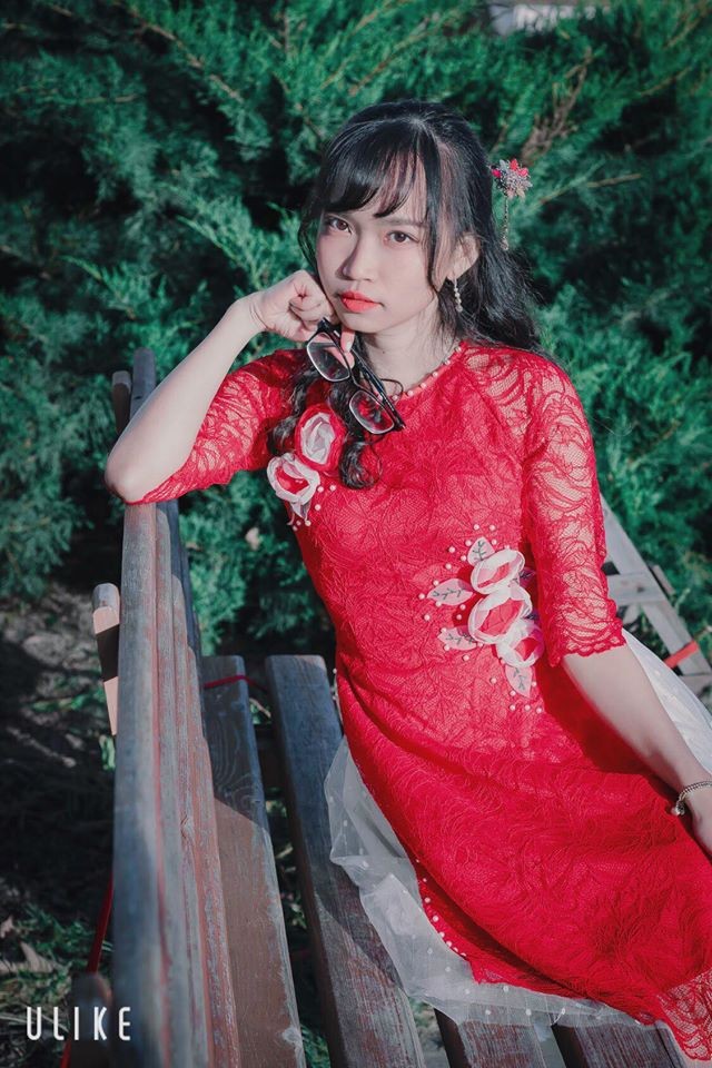 Du hoc sinh Viet tai LB Nga khoe duyen dang ao dai-Hinh-13