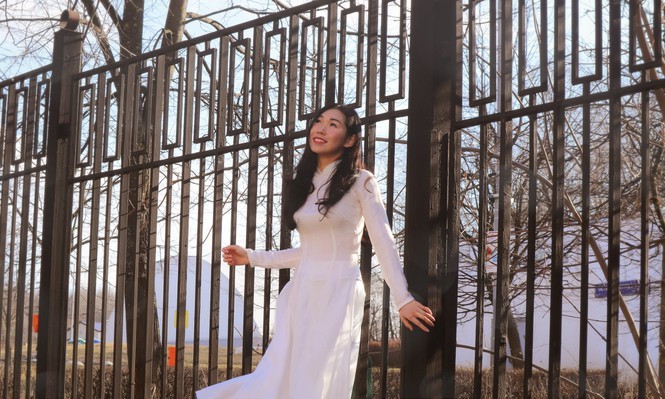 Du hoc sinh Viet tai LB Nga khoe duyen dang ao dai-Hinh-8