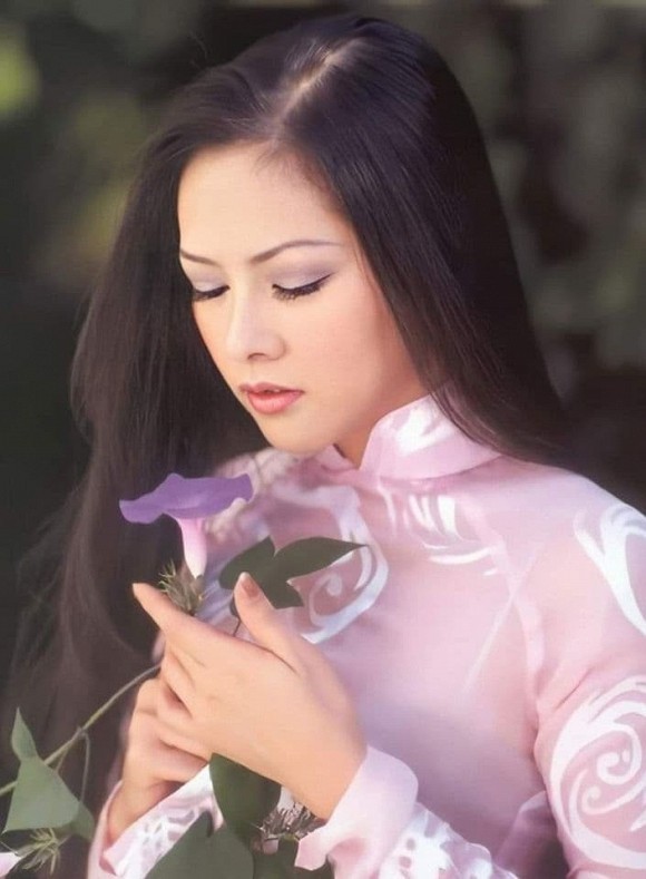 Ca si Nhu Quynh khoe anh moi nhat cua con gai, giong het me-Hinh-8