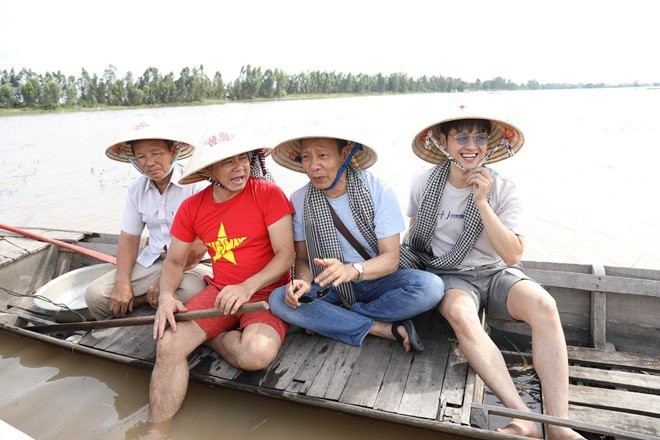 Hinh anh chua tung co: MC Lai Van Sam gan gui tren “chieu nhau“-Hinh-7