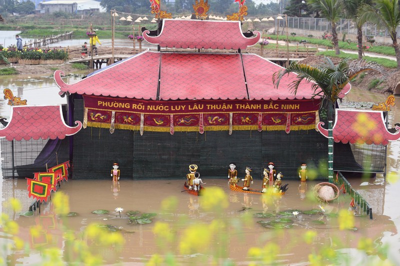 Khong khi cho Tet xua - nay tai pho di bo Ha Noi-Hinh-20