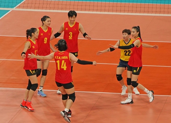 Madam Pang chuc mung Thai Lan thang Viet Nam 3-0-Hinh-2