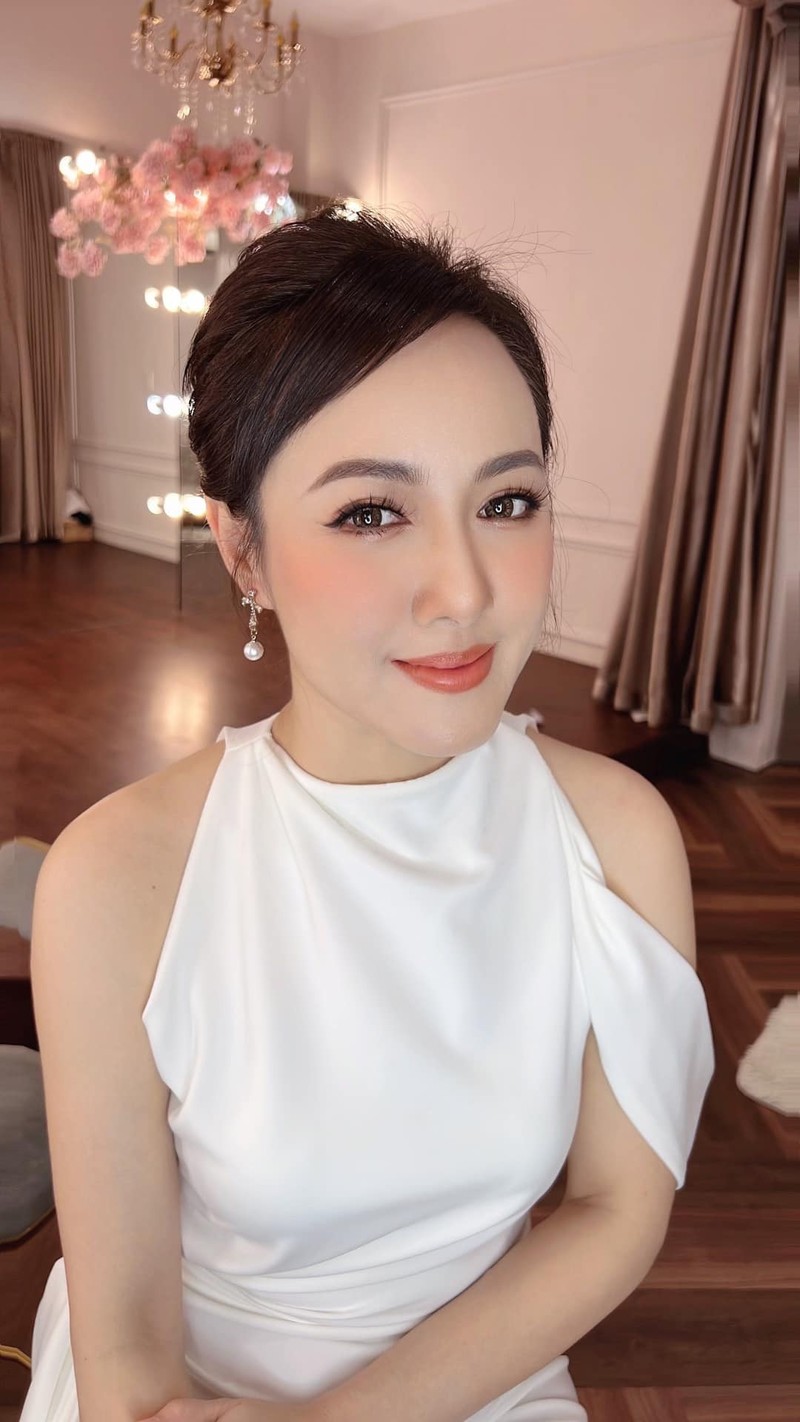 BTV Hoai Anh xinh dep di su kien, Jennifer Pham rang ngoi nghi duong-Hinh-2