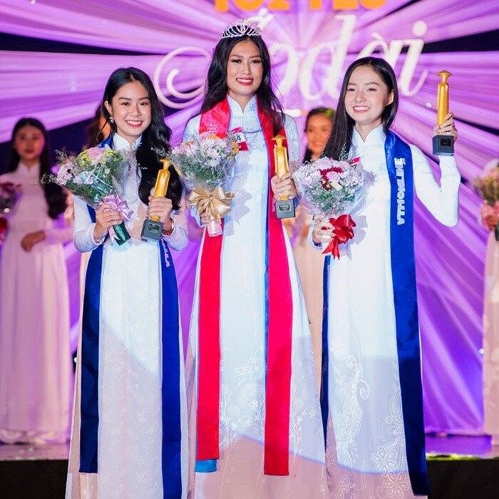 Tan Miss Grand Vietnam 2022 thoi ao dai den truong-Hinh-3