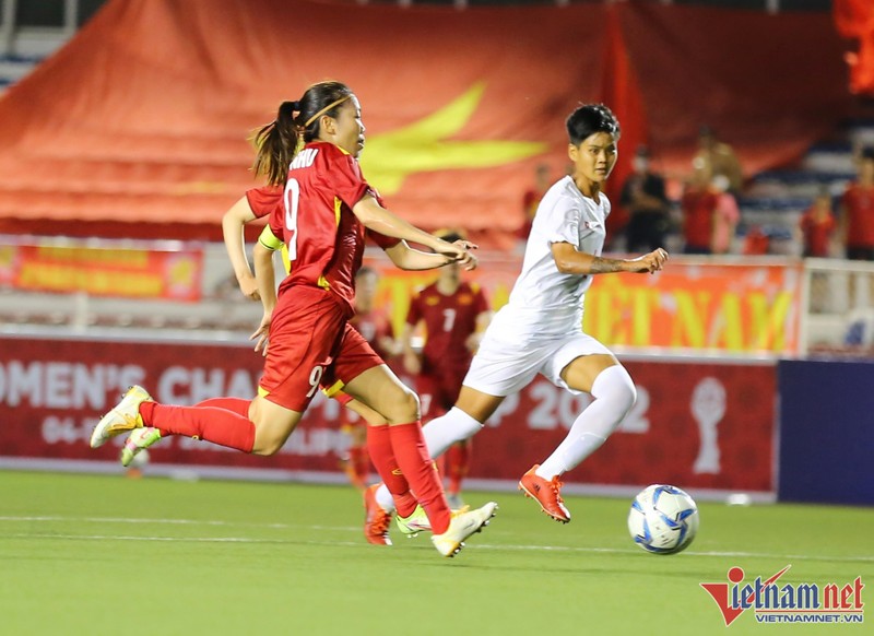 HLV Mai Duc Chung: Di World Cup an mi tom khong on