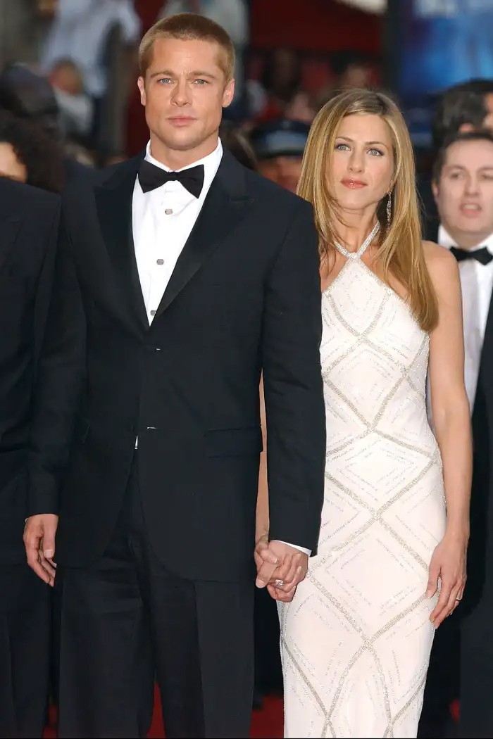 Jennifer Aniston noi doa tin bi Brad Pitt bo vi khong chiu de con