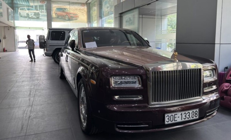 Rolls-Royce ma vang, du thuyen dai gia e khach-Hinh-2