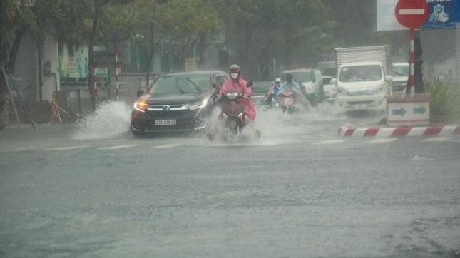 Mua lon o mien Trung dien bien phuc tap